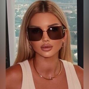 Brand new juste un clou 10k solid gold nail necklace sold out